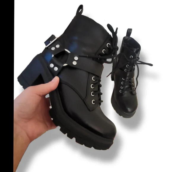 🌿No Boundaries Size 7 Wide Black Faux Leather Moto Boots Chunky Block Heels - Picture 12 of 15